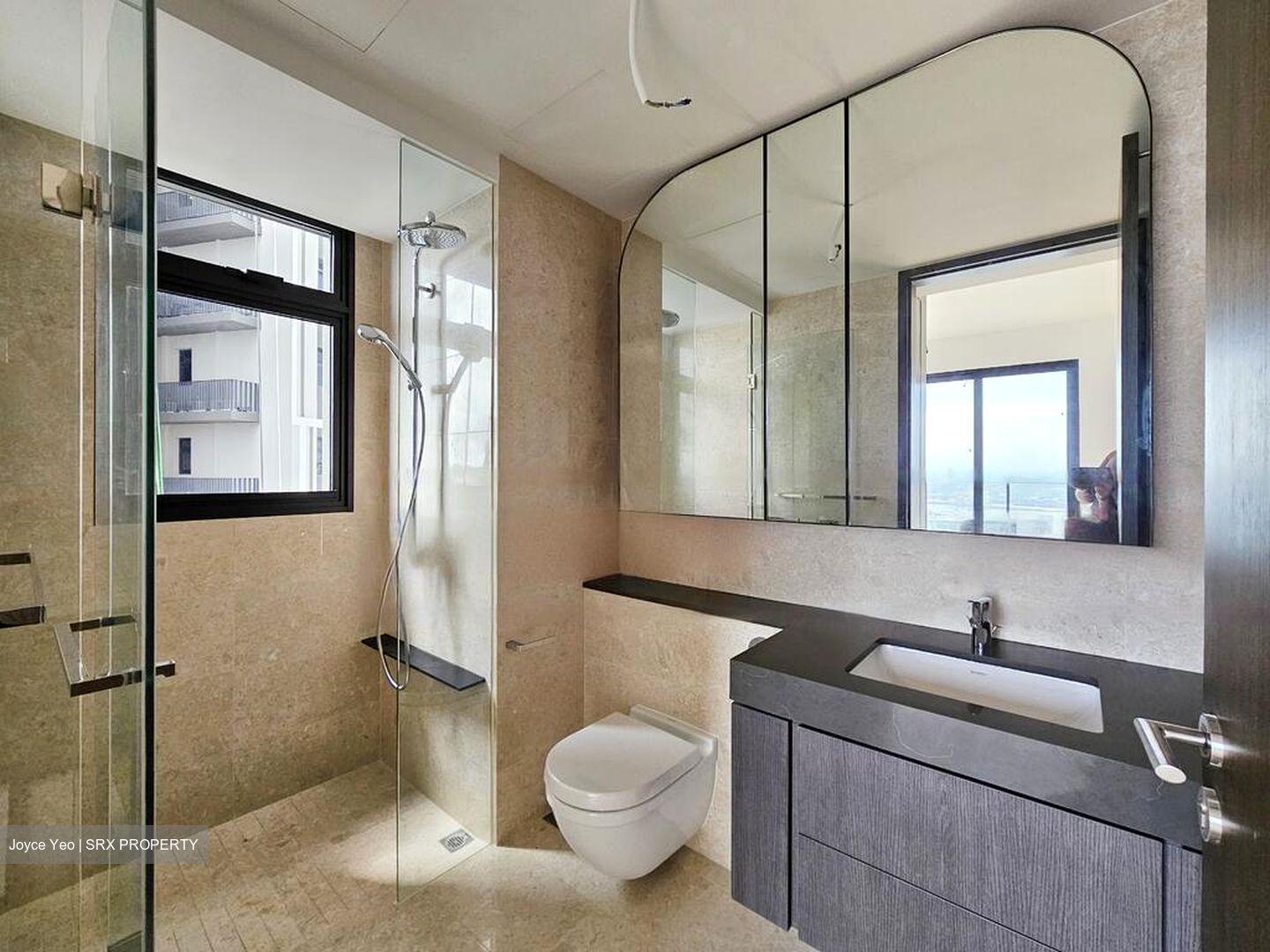 Avenue South Residence (D3), Apartment #571784791
